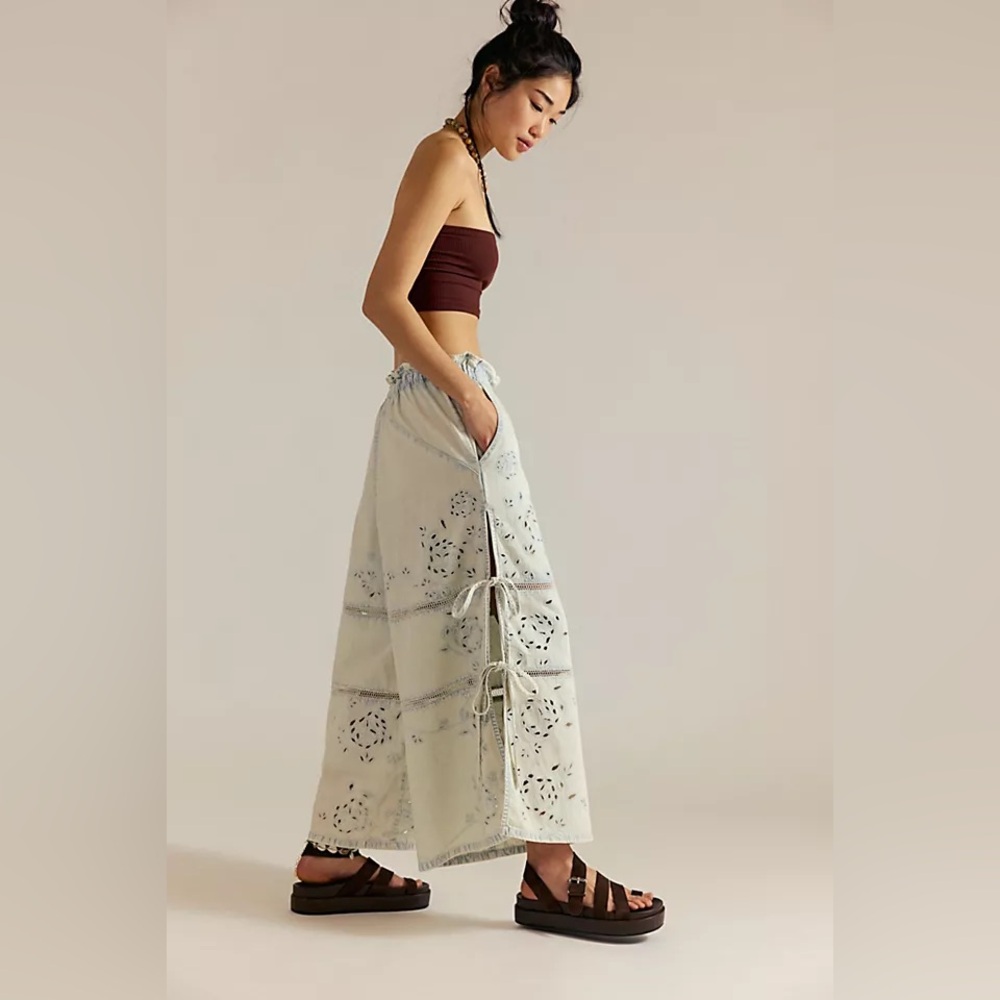 Free People Day Break Pull On Jean Eyelet Lace Up Light Wash Blue XL Slouchy